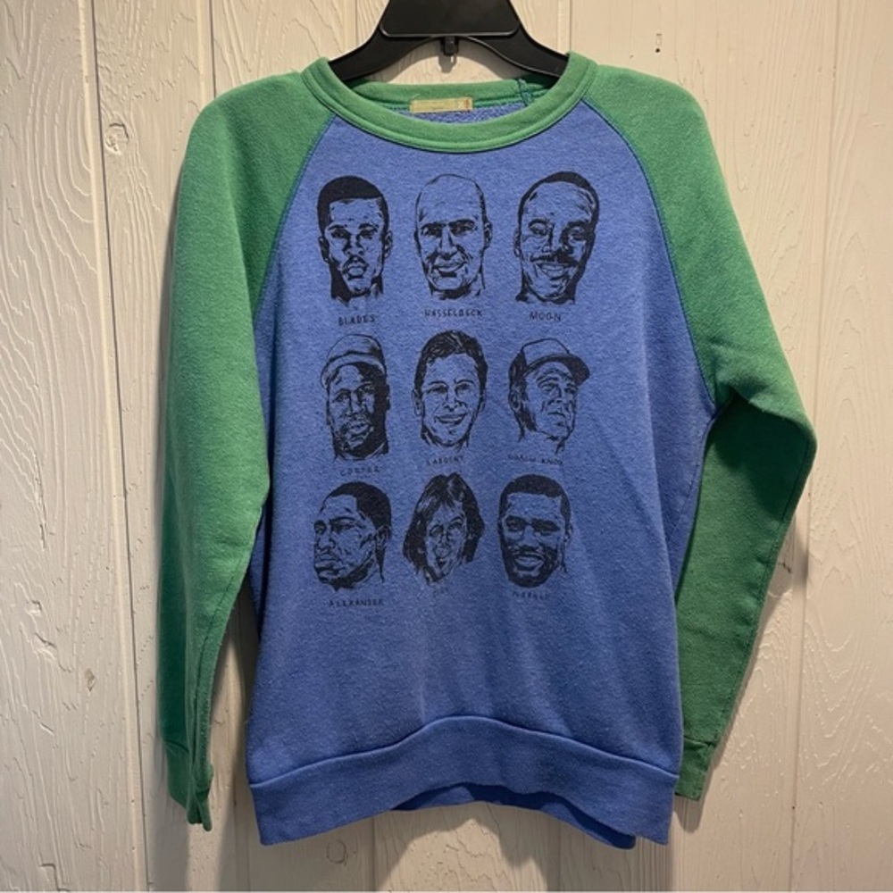 VTG Seattle Seahawks Women’s Sweatshirt